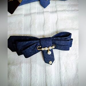 Elegant Navy Blue Bow Brooch Tie